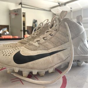 Nike soccer cleats. Size 5